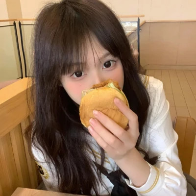 攀枝花伴游女生李心怡的资料