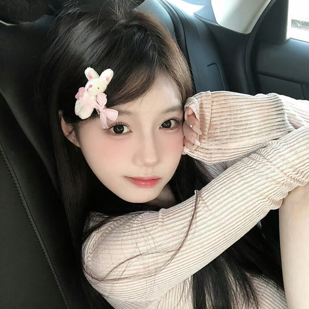 攀枝花伴游女生沈欣白的资料