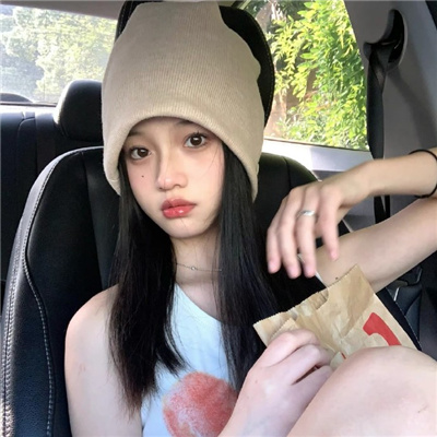 攀枝花伴游女生乙傲薇的资料