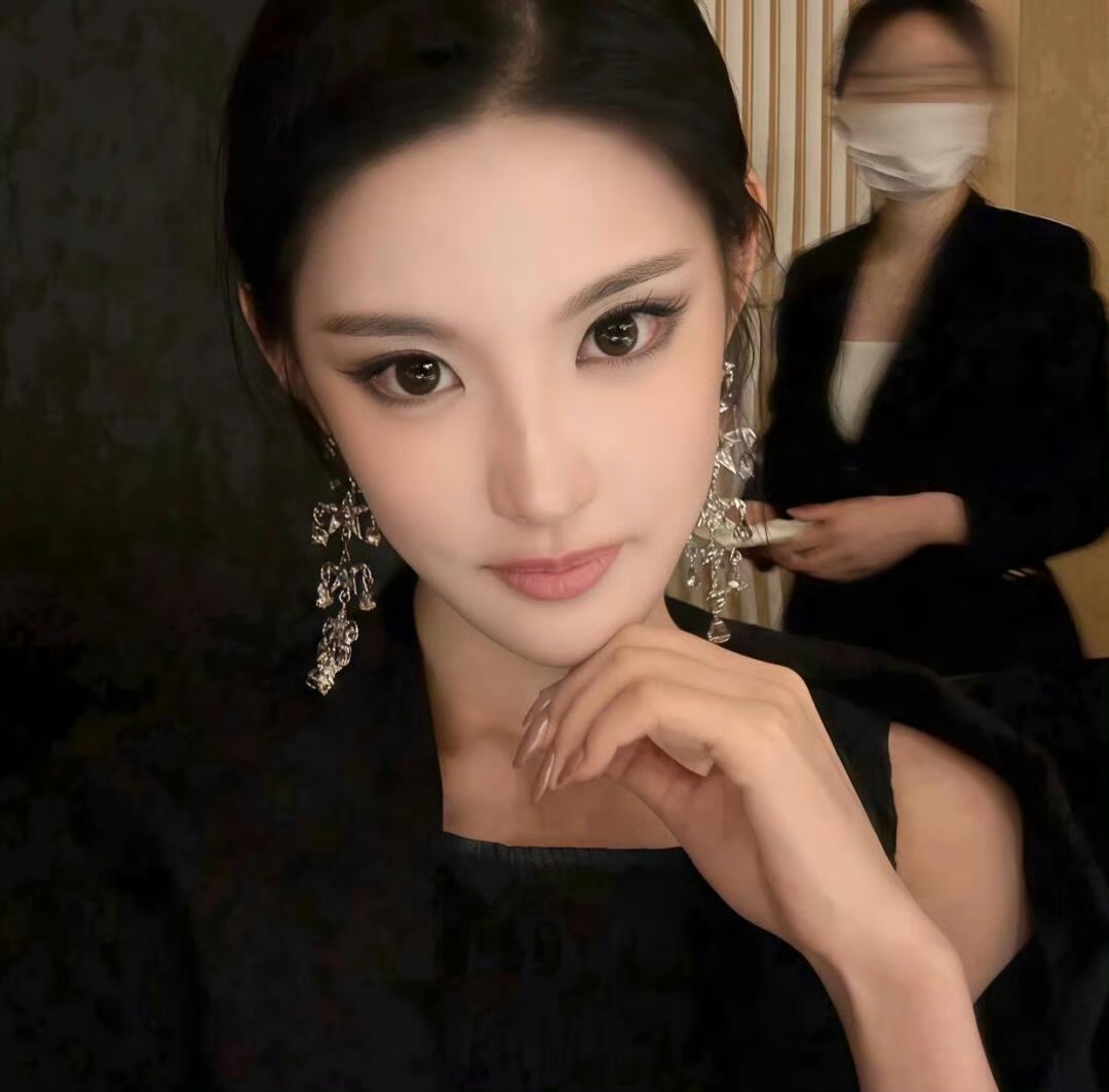 攀枝花伴游女生 | Isabella Chen的资料